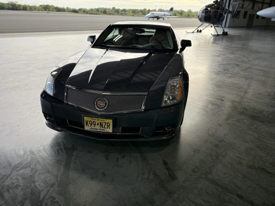2009 Cadillac XLR - Image 8 of 31