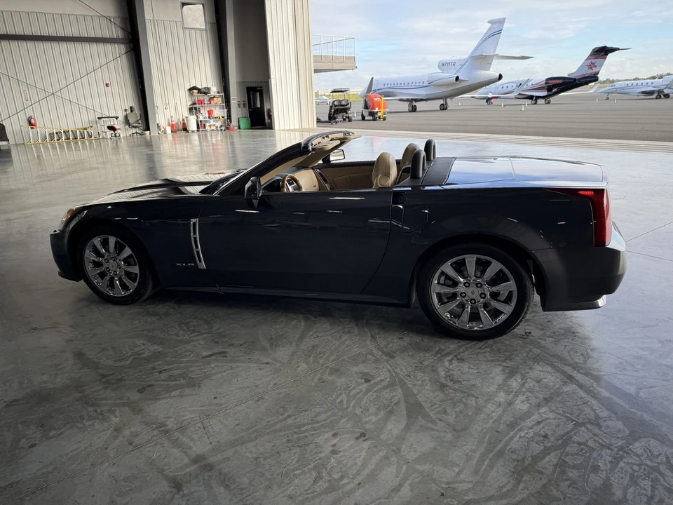 2009 Cadillac XLR - Image 13 of 31