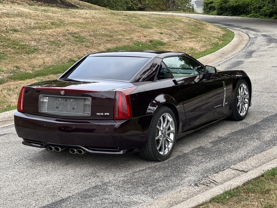 2009 Cadillac XLR-V - Image 28 of 31