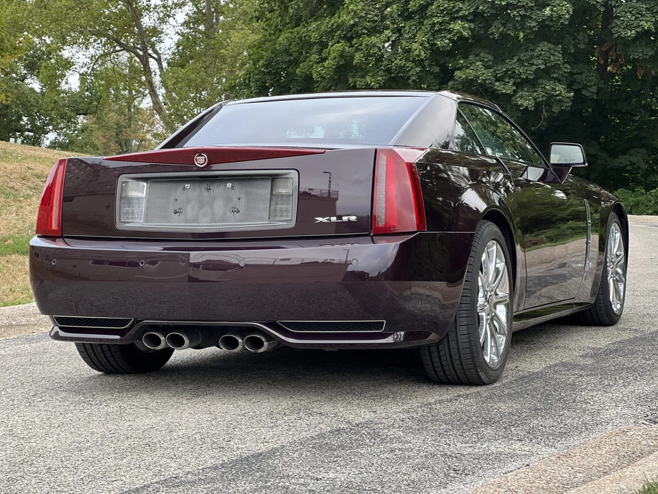 2009 Cadillac XLR-V - Image 27 of 31