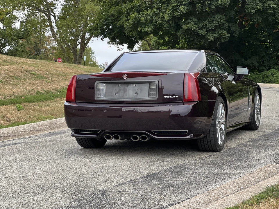 2009 Cadillac XLR-V - Image 26 of 31