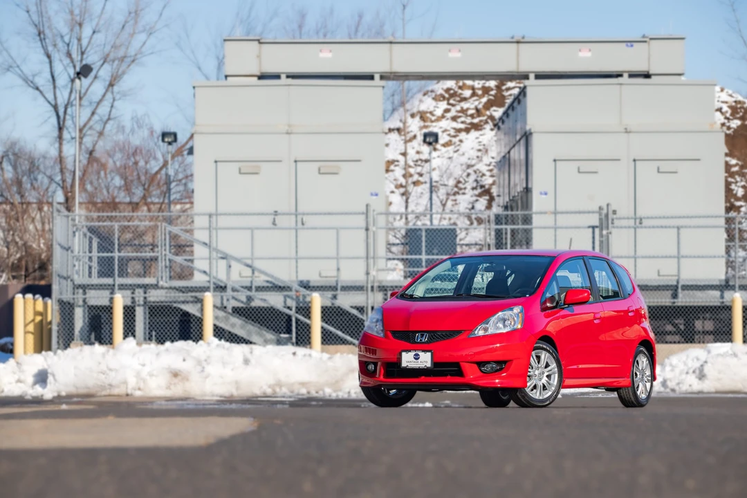 2009 Honda Fit - Image 2 of 31