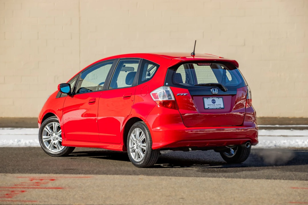 2009 Honda Fit - Image 15 of 31
