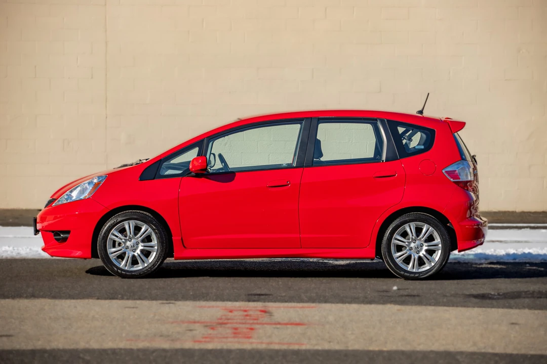 2009 Honda Fit - Image 12 of 31