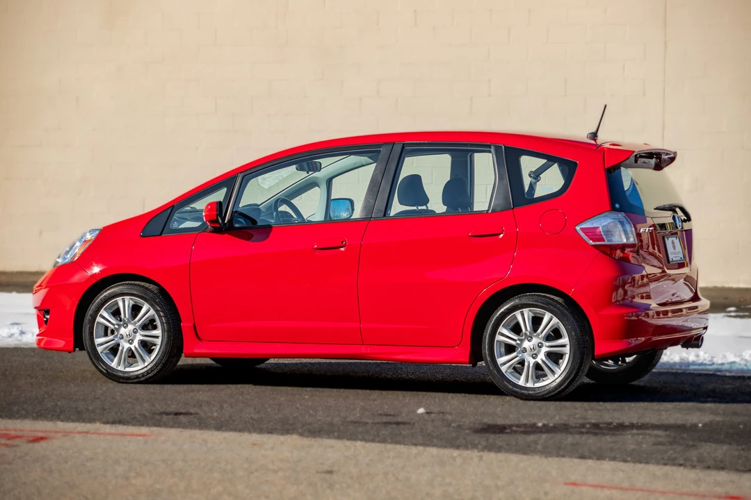 2009 Honda Fit - Image 13 of 31