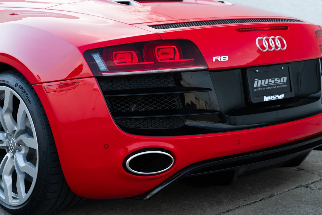 2011 Audi 42 R8 - Image 17 of 31