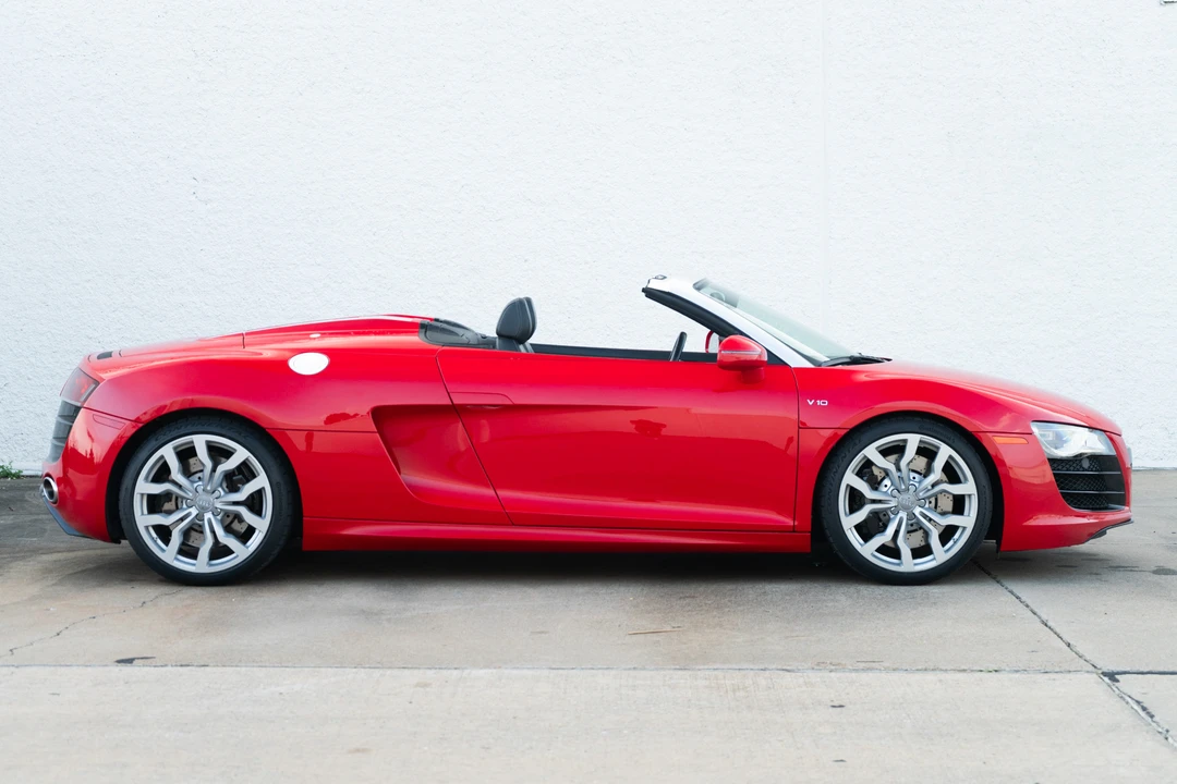 2011 Audi 42 R8 - Image 7 of 31