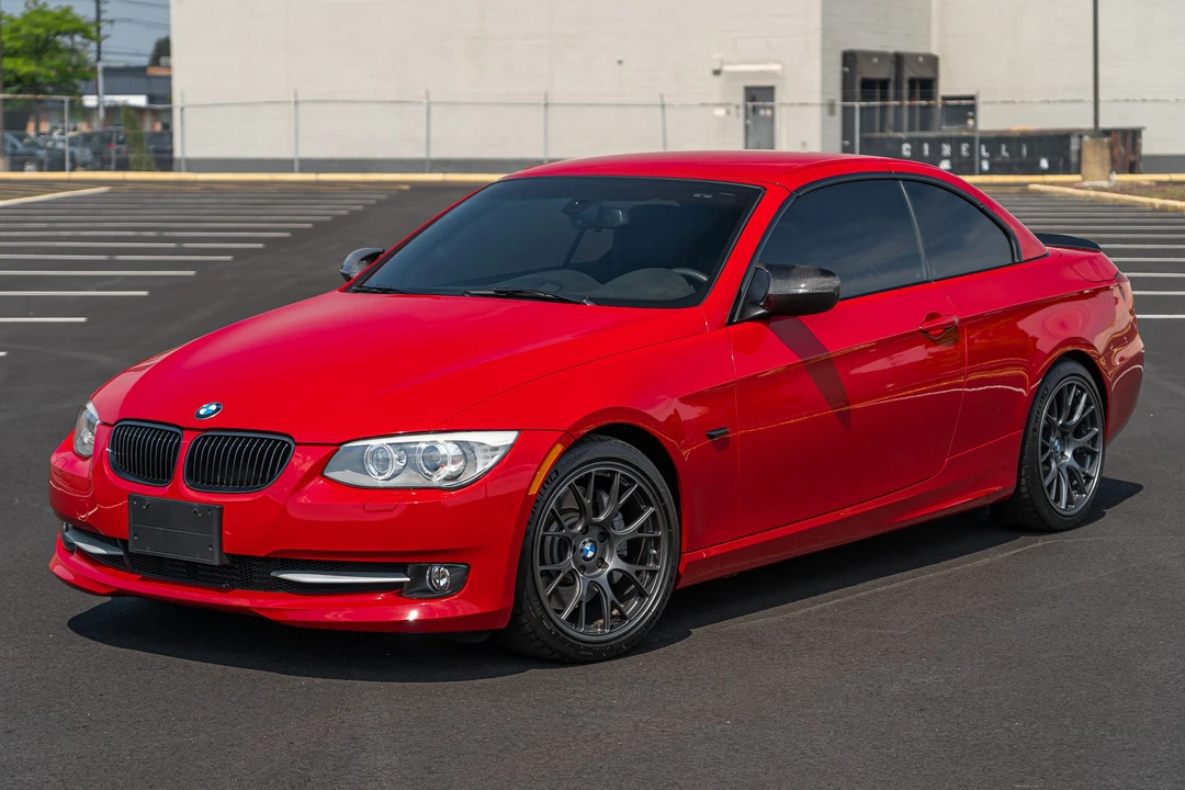 2011 BMW E93 335i Convertible - Image 3 of 31