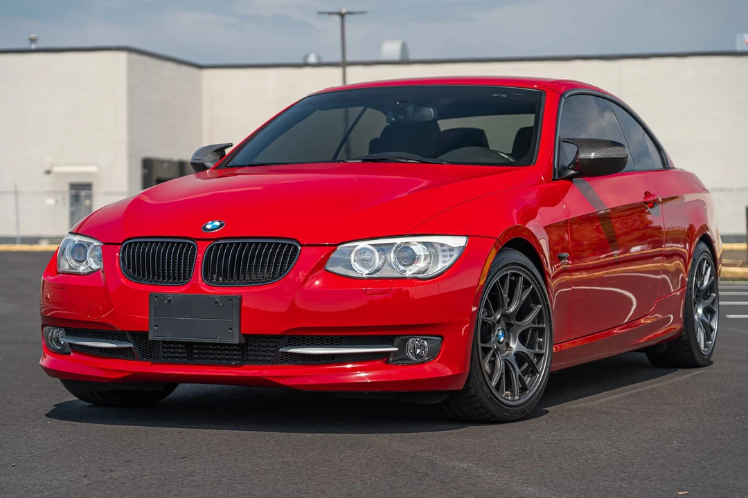 2011 BMW E93 335i Convertible - Image 2 of 31