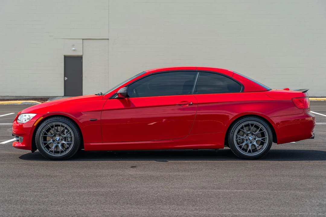 2011 BMW E93 335i Convertible - Image 5 of 31
