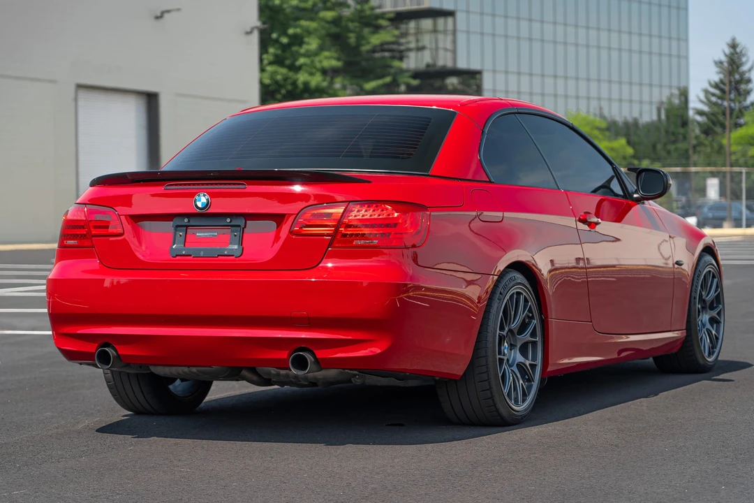2011 BMW E93 335i Convertible - Image 9 of 31