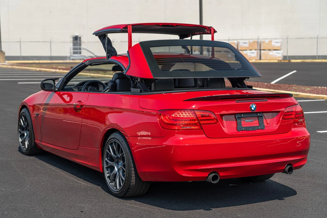 2011 BMW E93 335i Convertible - Image 30 of 31