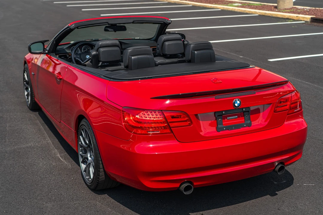 2011 BMW E93 335i Convertible - Image 21 of 31