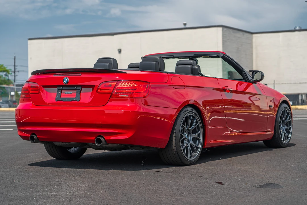 2011 BMW E93 335i Convertible - Image 25 of 31
