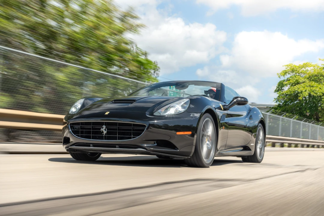 2011 Ferrari California - Image 3 of 31