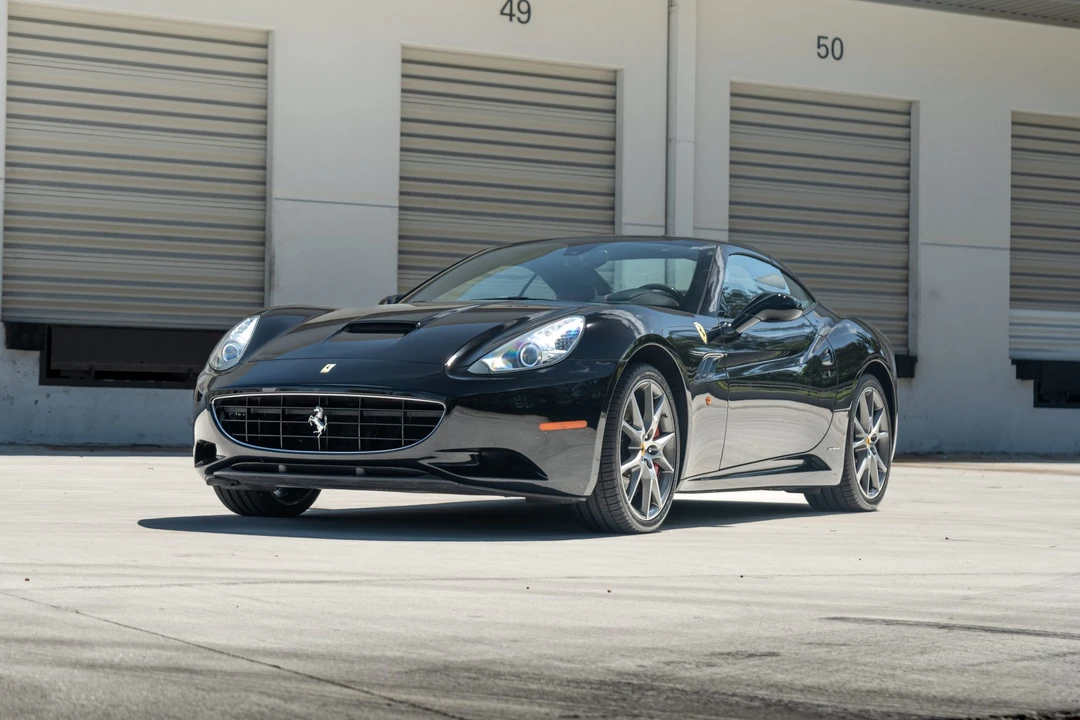 2011 Ferrari California - Image 12 of 31