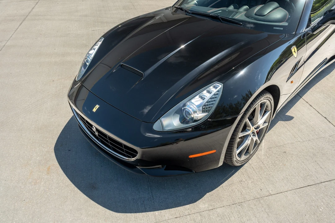 2011 Ferrari California - Image 24 of 31