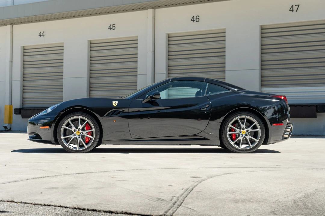 2011 Ferrari California - Image 21 of 31