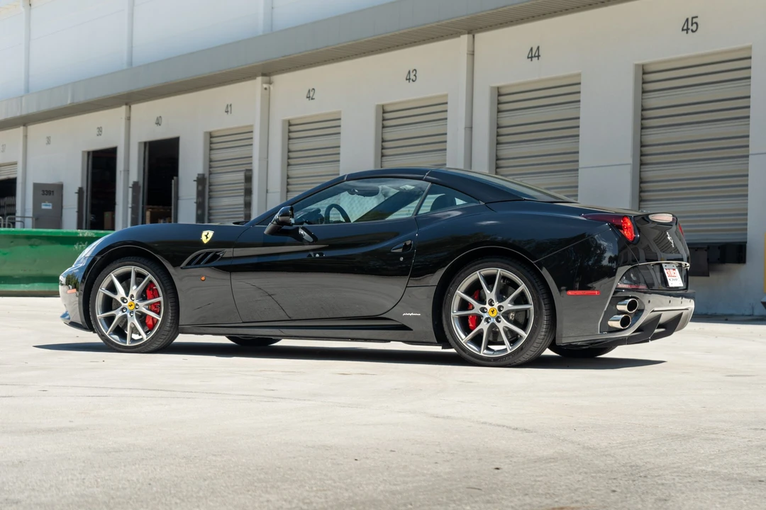 2011 Ferrari California - Image 20 of 31