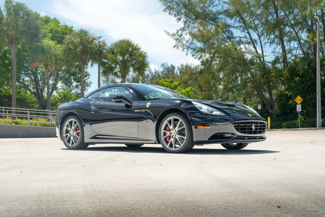2011 Ferrari California - Image 15 of 31