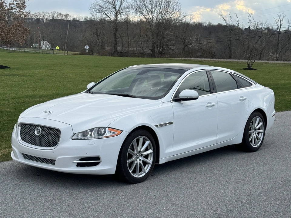2011 Jaguar X351 XJ - Image 10 of 31