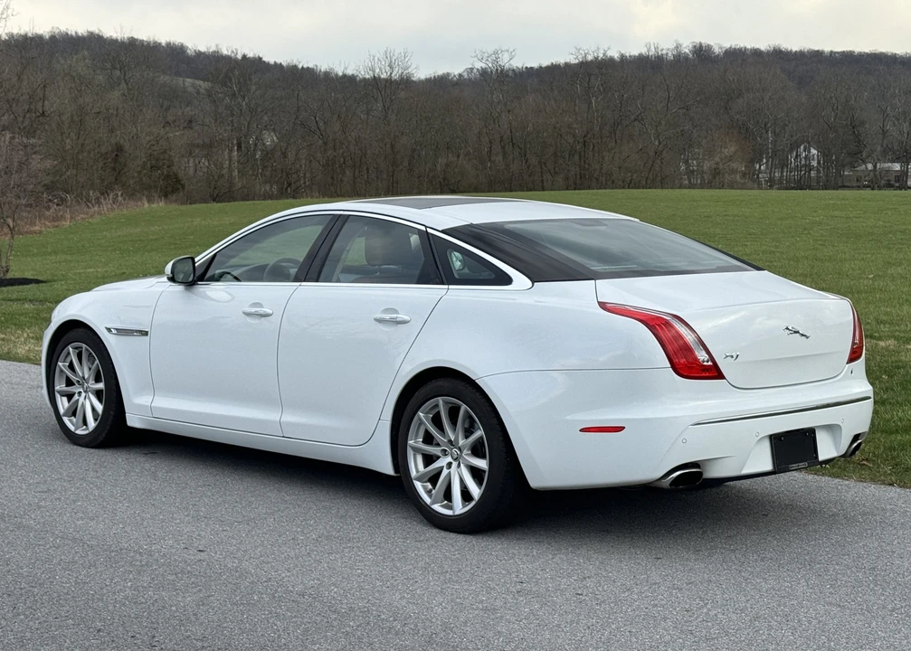 2011 Jaguar X351 XJ - Image 14 of 31