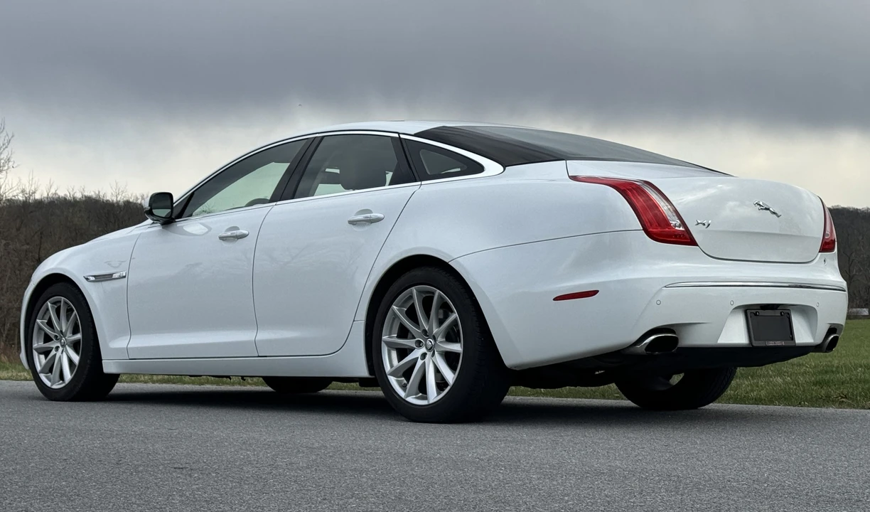 2011 Jaguar X351 XJ - Image 15 of 31