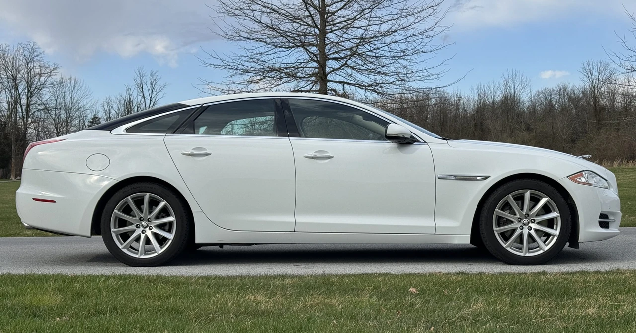 2011 Jaguar X351 XJ - Image 22 of 31