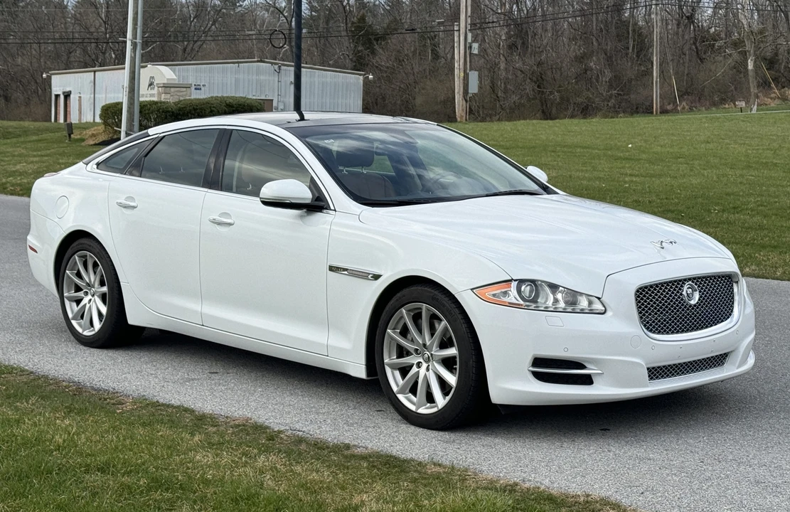 2011 Jaguar X351 XJ - Image 2 of 31