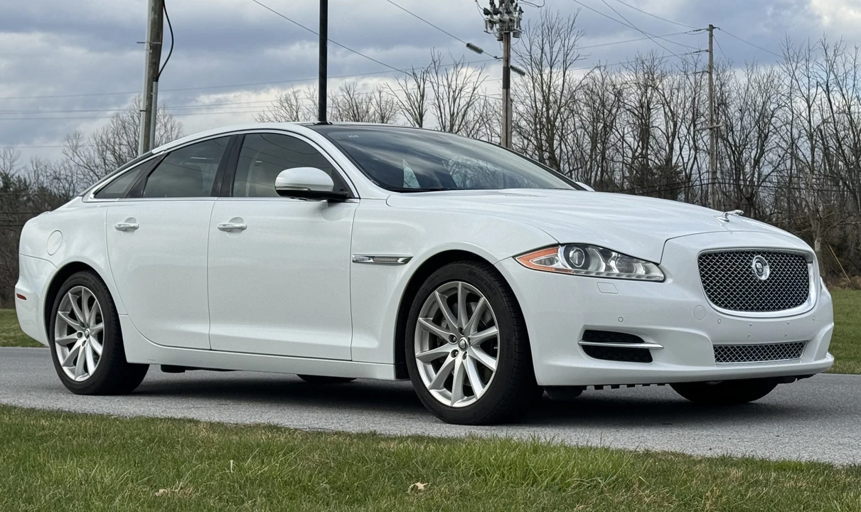2011 Jaguar X351 XJ - Image 3 of 31
