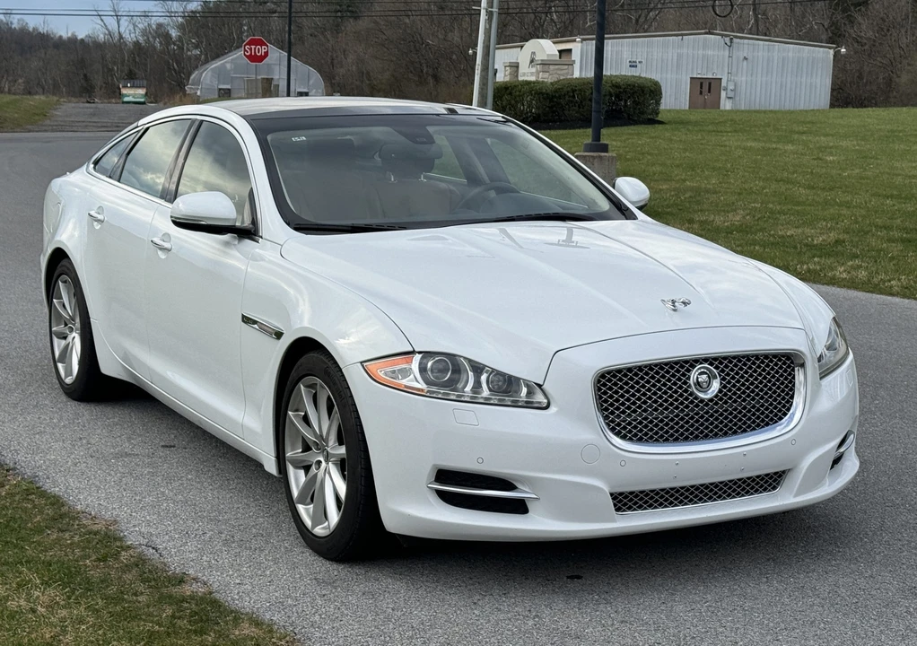 2011 Jaguar X351 XJ - Image 5 of 31