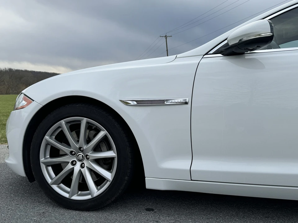 2011 Jaguar X351 XJ - Image 28 of 31