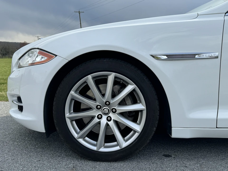 2011 Jaguar X351 XJ - Image 27 of 31