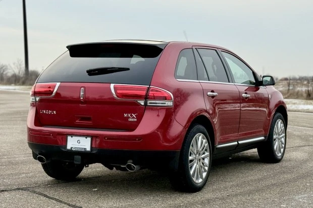 2011 Lincoln MKX - Image 2 of 8