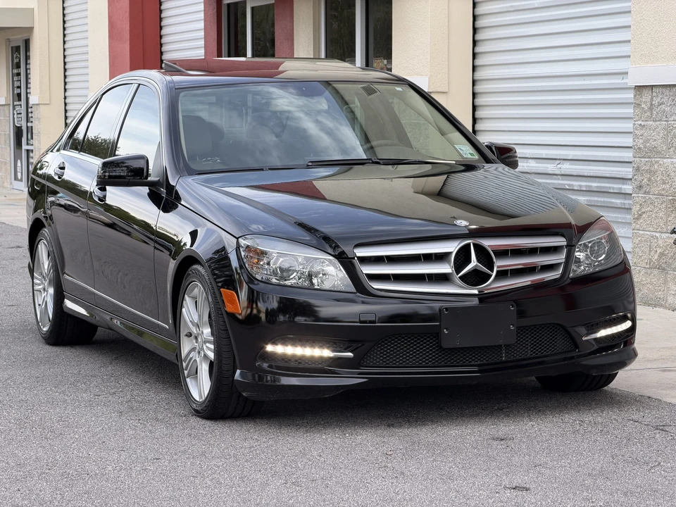 2011 Mercedes-Benz W204 C-Class - Image 8 of 31