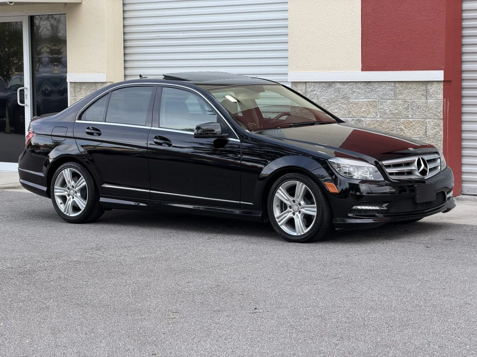 2011 Mercedes-Benz W204 C-Class - Image 13 of 31