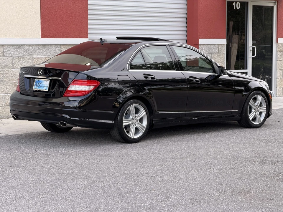 2011 Mercedes-Benz W204 C-Class - Image 19 of 31