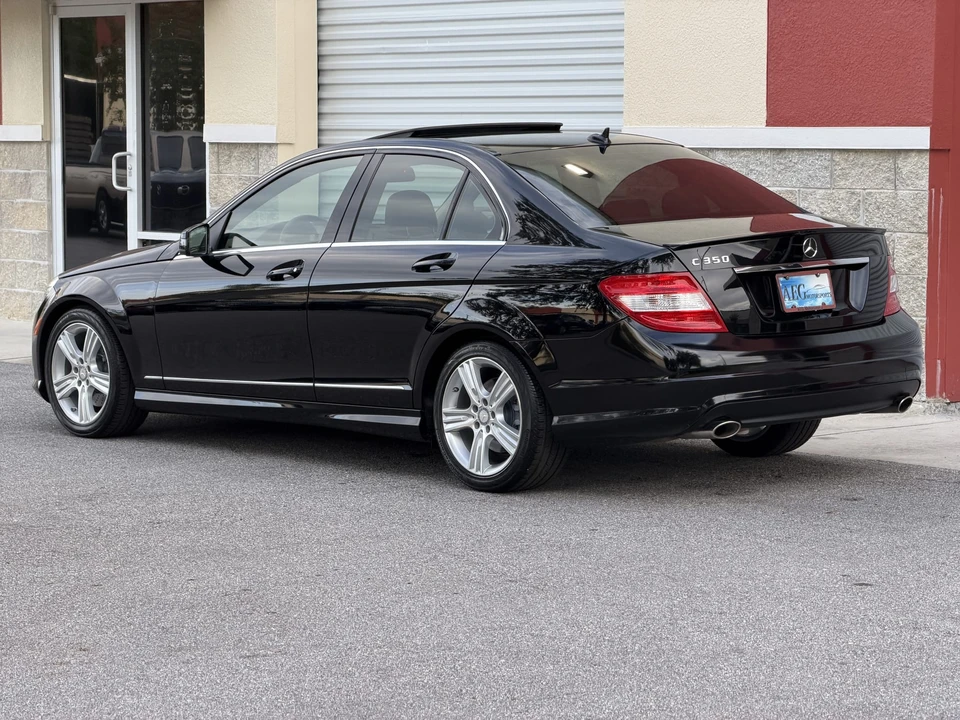 2011 Mercedes-Benz W204 C-Class - Image 24 of 31