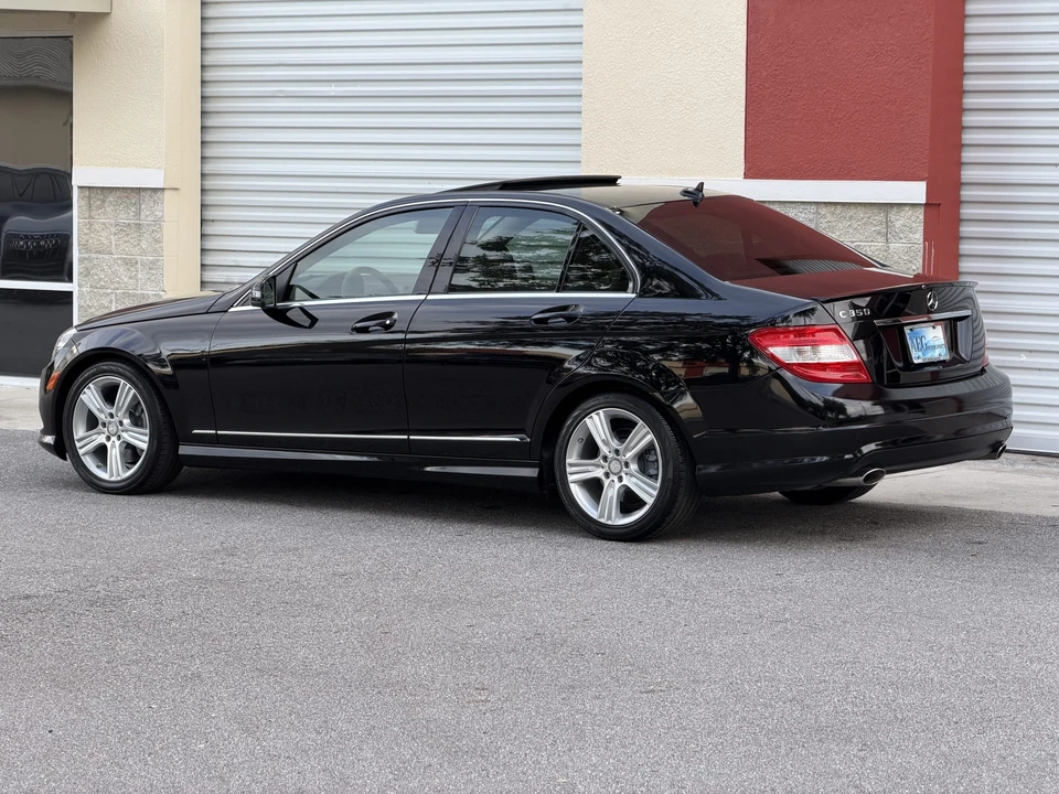 2011 Mercedes-Benz W204 C-Class - Image 25 of 31