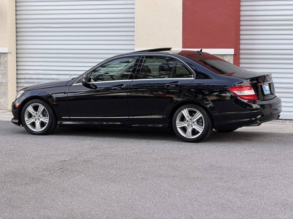 2011 Mercedes-Benz W204 C-Class - Image 27 of 31