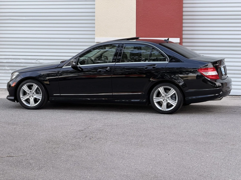 2011 Mercedes-Benz W204 C-Class - Image 26 of 31
