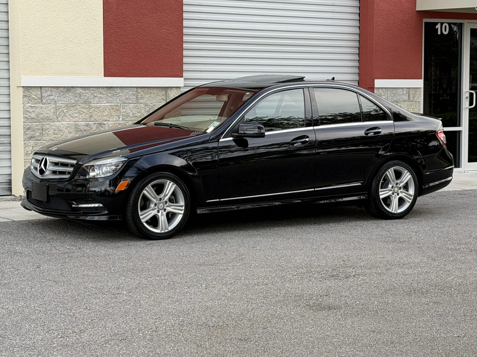2011 Mercedes-Benz W204 C-Class - Image 2 of 31
