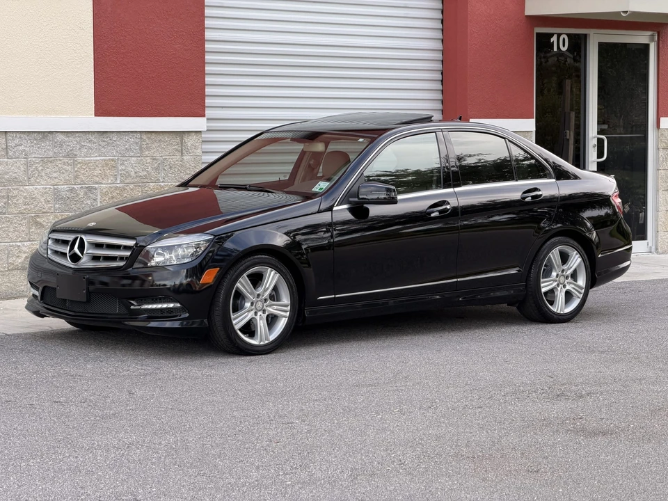 2011 Mercedes-Benz W204 C-Class - Image 3 of 31