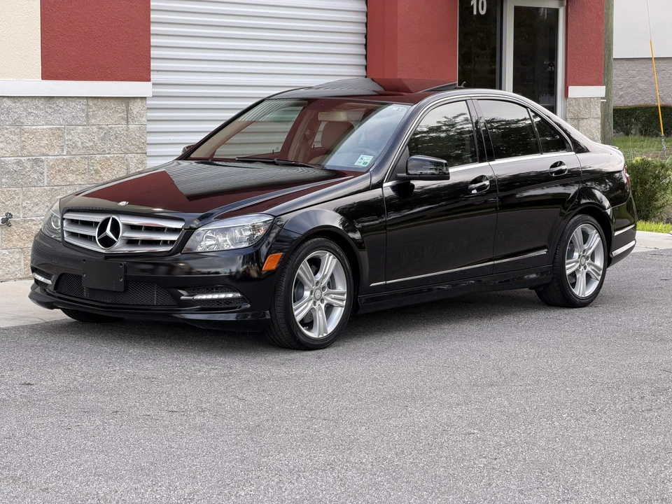 2011 Mercedes-Benz W204 C-Class - Image 4 of 31