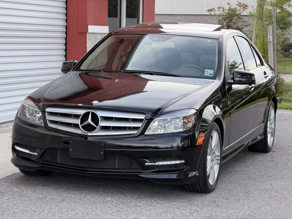 2011 Mercedes-Benz W204 C-Class - Image 7 of 31