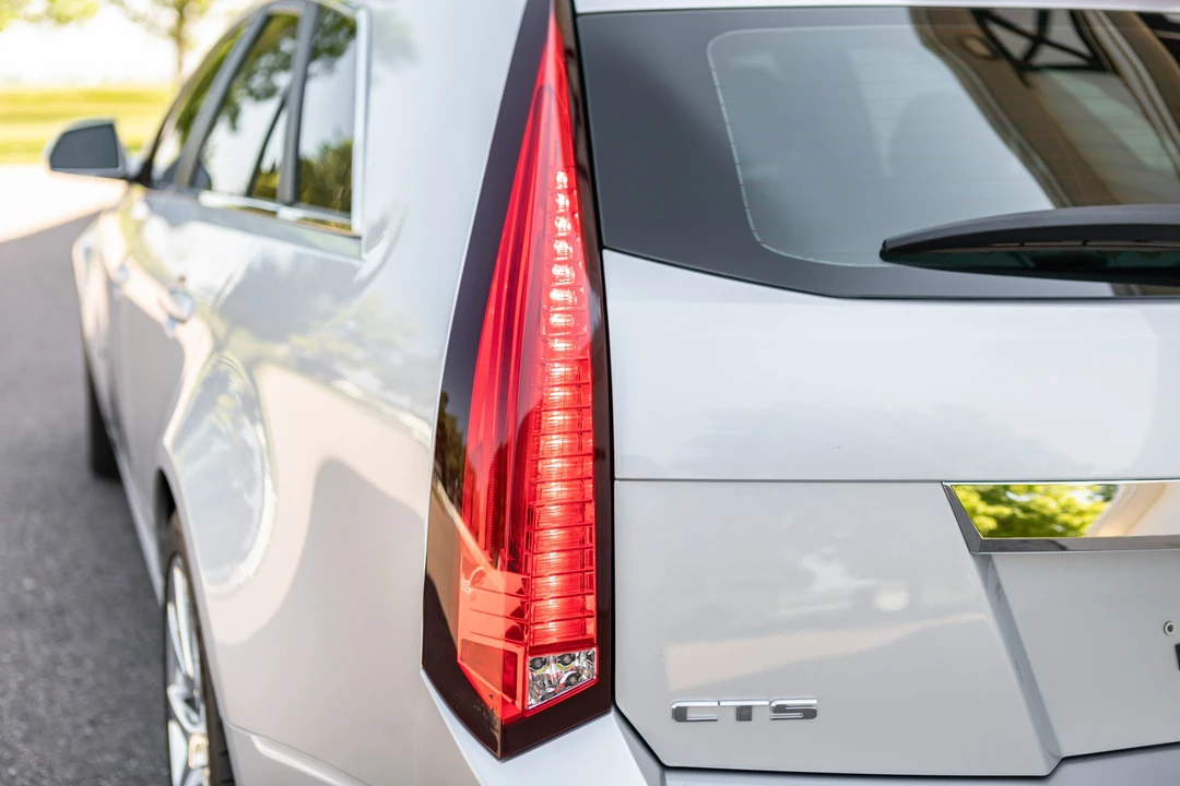 2012 Cadillac CTS-V 2nd Gen - Image 24 of 31
