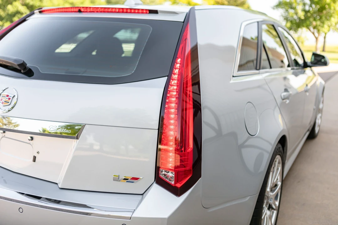 2012 Cadillac CTS-V 2nd Gen - Image 25 of 31