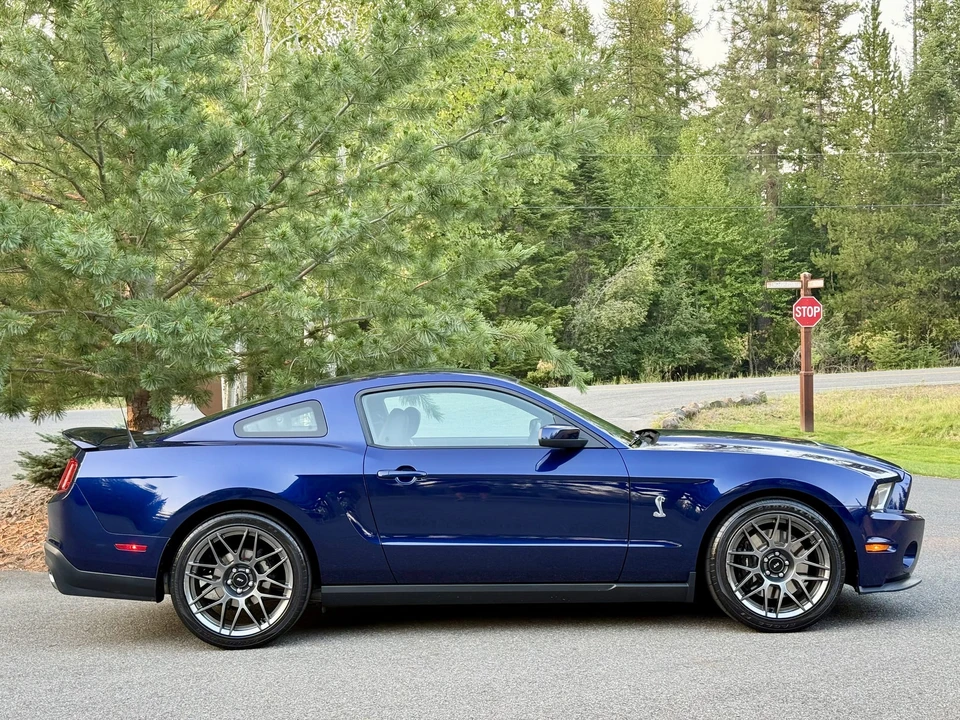 2012 Ford S197 II Shelby Mustang GT500 - Image 9 of 31