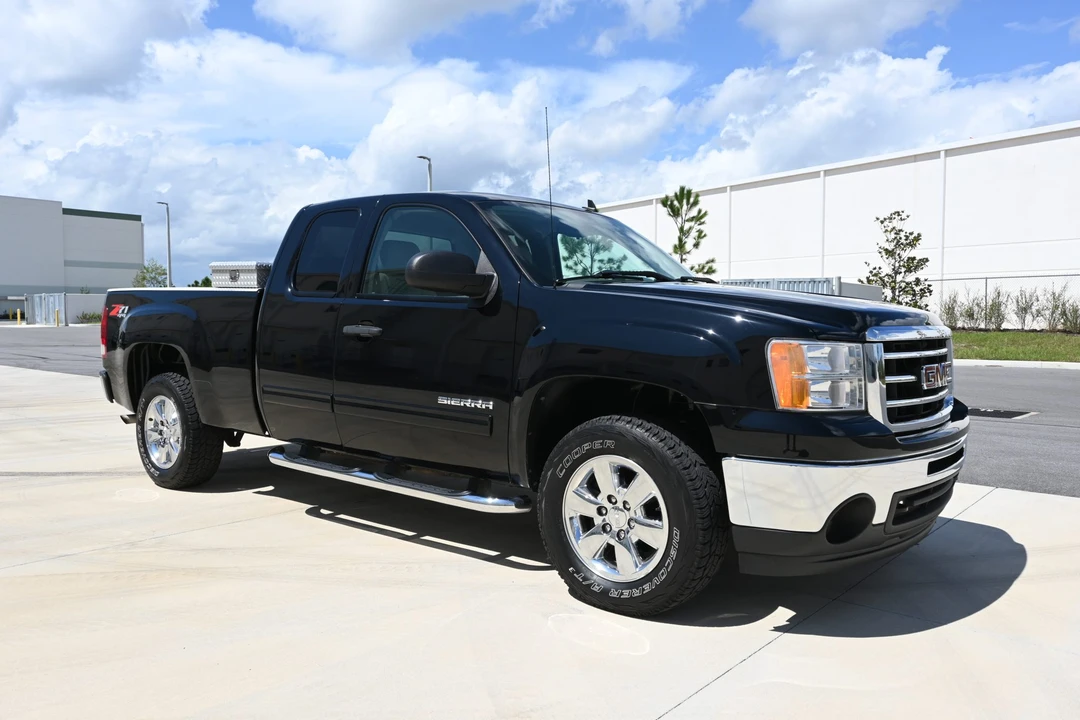 2012 GMC Sierra 3rd Gen - Image 3 of 31