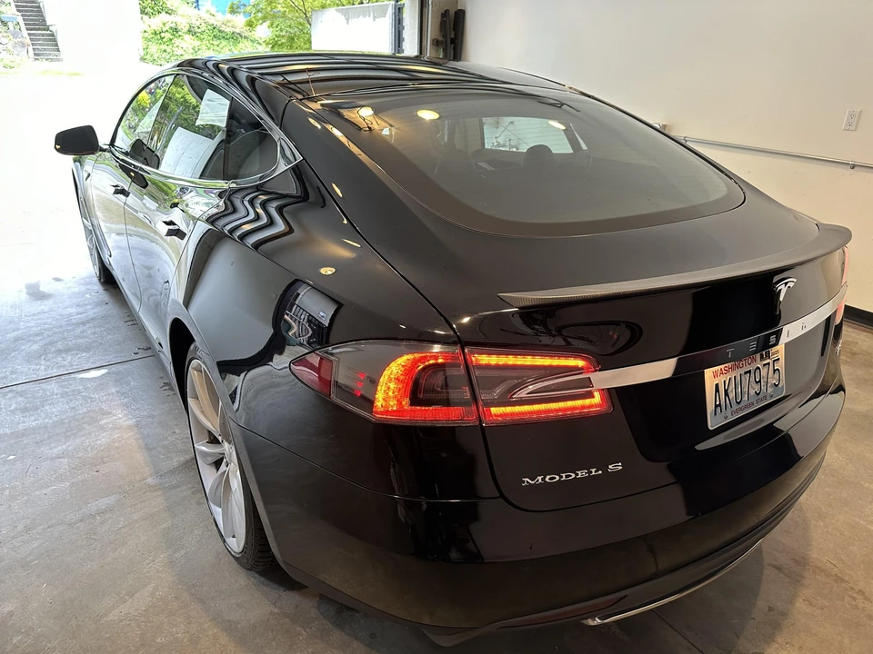 2013 Tesla Model S - Image 31 of 31